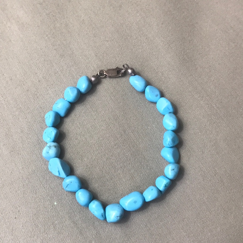 Genuine turquoise beaded bracelet